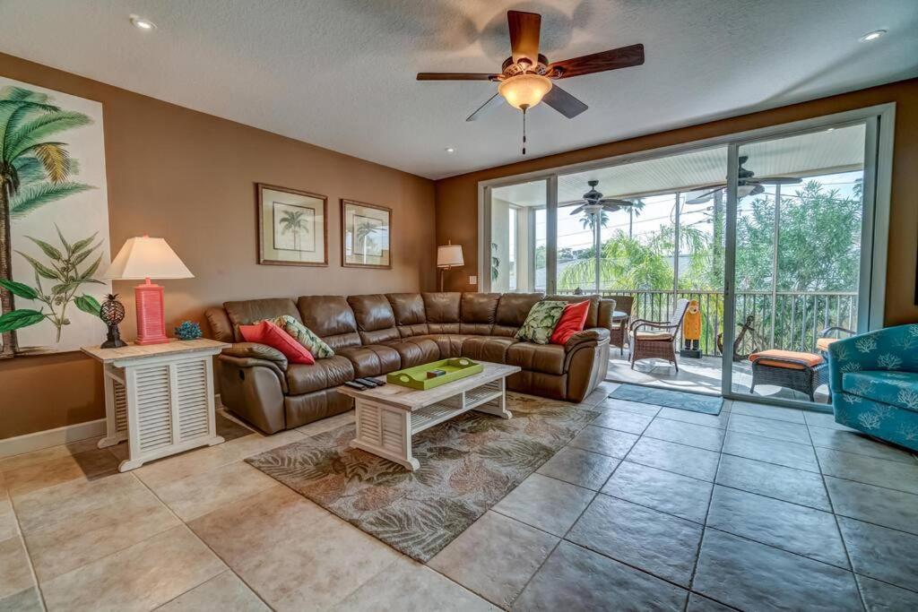 Bradenton Beach Resort Style Getaway-Walk To Beach Exterior foto